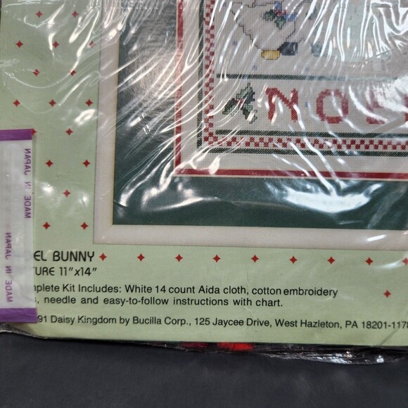 Vintage Christmas Noel Bunny Cross Stitch Kit Daisy Kingdom Bucilla 82884 NOS - Picture 4 of 6